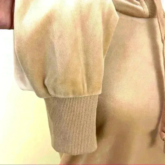 Jane and Delancey Tan Velvet Rouged Shoulder Long Sleeve Hoodie Size M - Picture 7 of 12